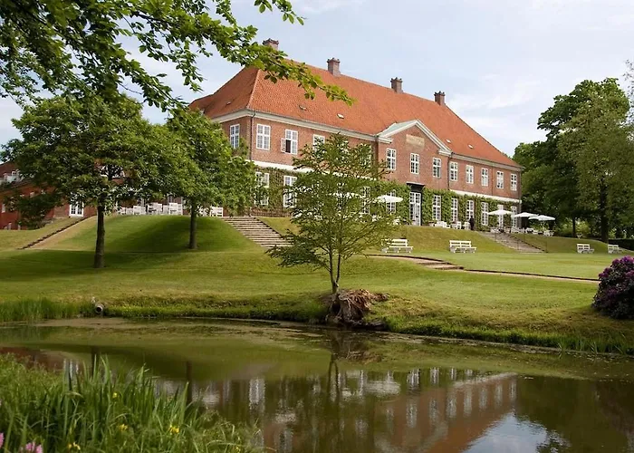 Luxury Hotels in Middelfart near Naturcenter Hindsgavl